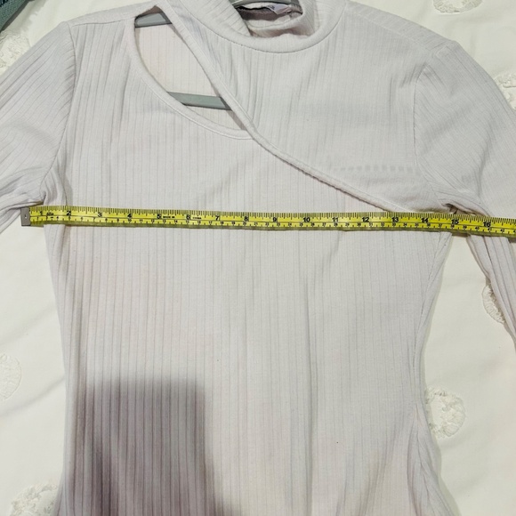 SO Goods for Life White Ribbed Cutout Long Sleeve Bodysuit – Size Small - Picture 5 of 6